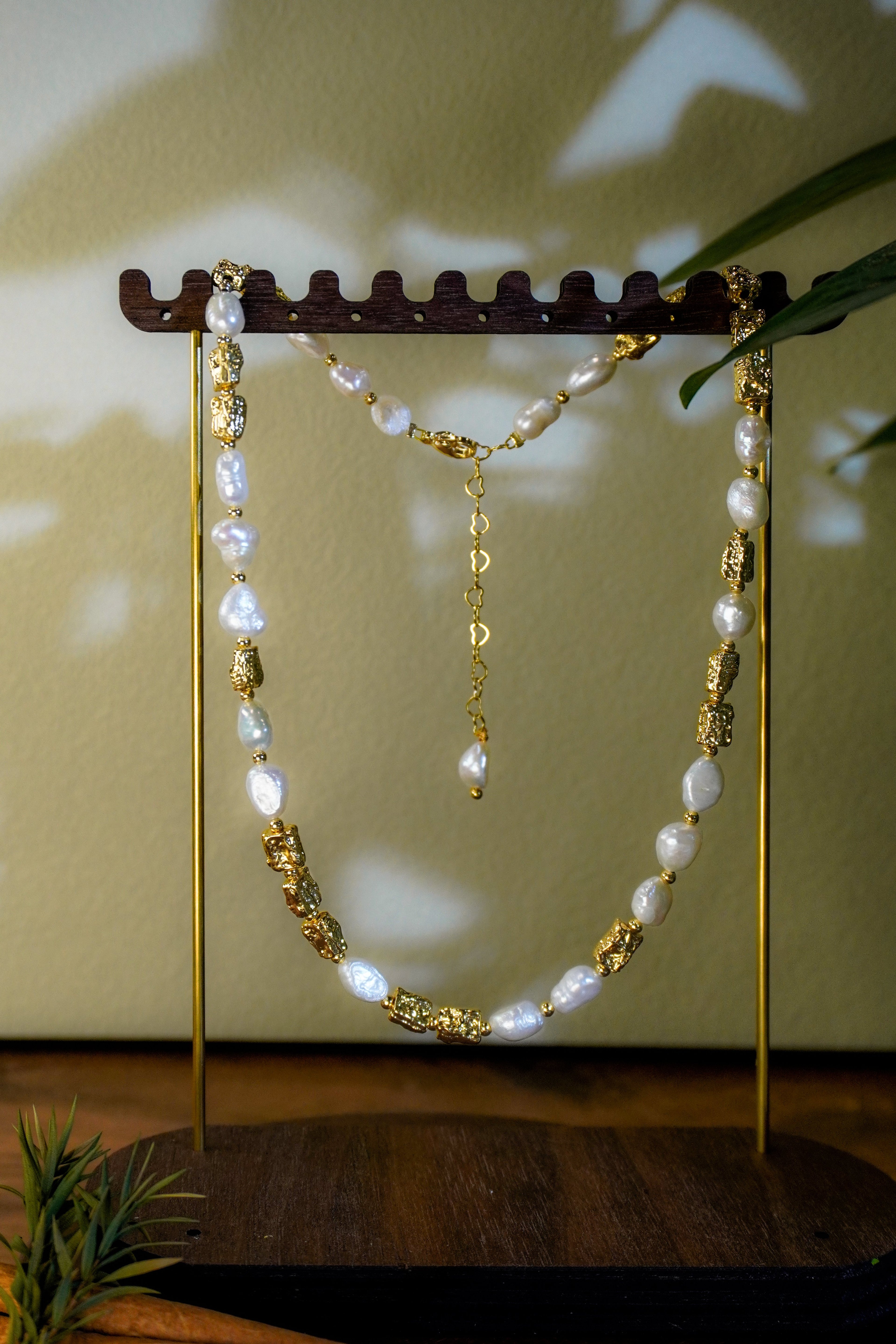 Baroque Pearl & Textured Gold Matching Jewelry Set, Irregular Pearl Necklace & Bracelet for Women