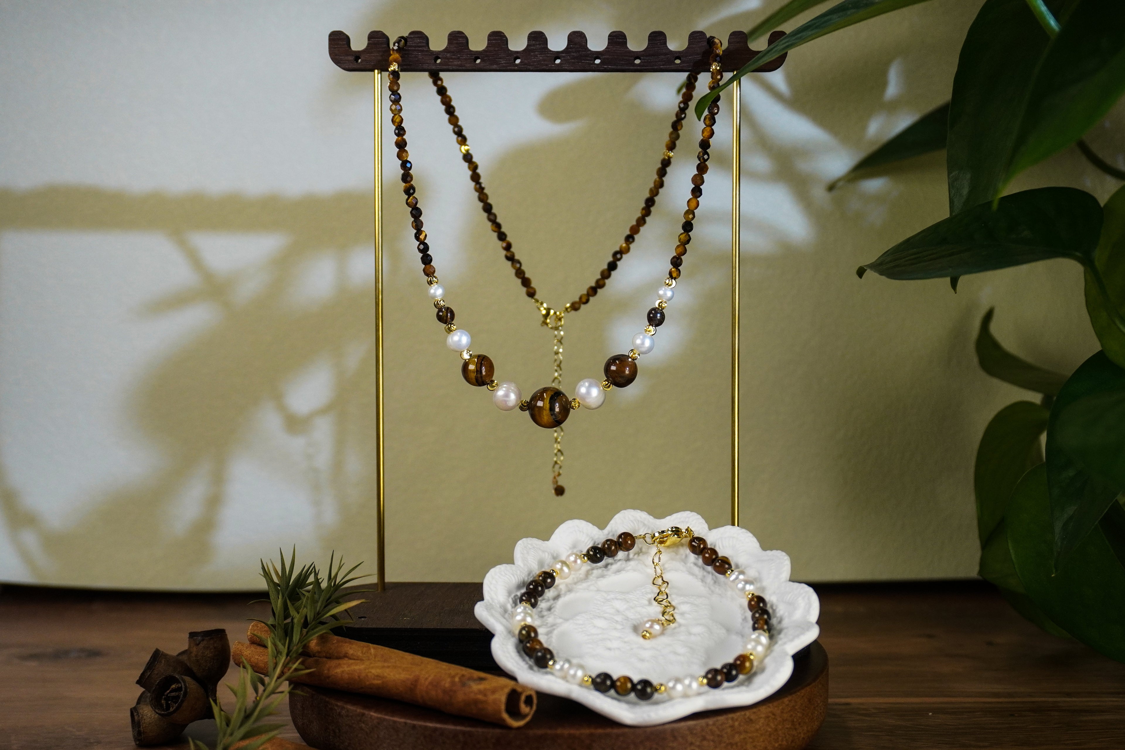 Warm Earth Tone Gradient Beaded Layering Pendant Necklace With Soft Round Drop Accents For Daily Casual & Office Styling